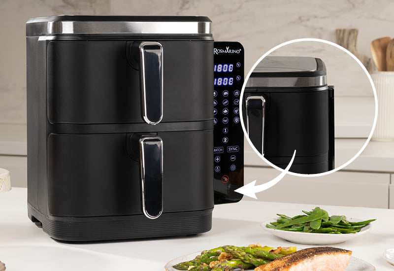 Klappbares Bedienfeld mit 12 verschiedenen Funktionen für vielseitige Nutzung.